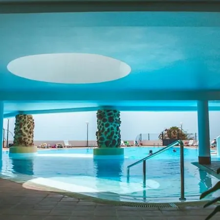 Апартаменти Frank Island Village Адехе